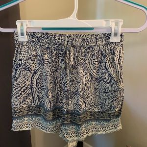 Abstract Mandelaish Flowey Shorts